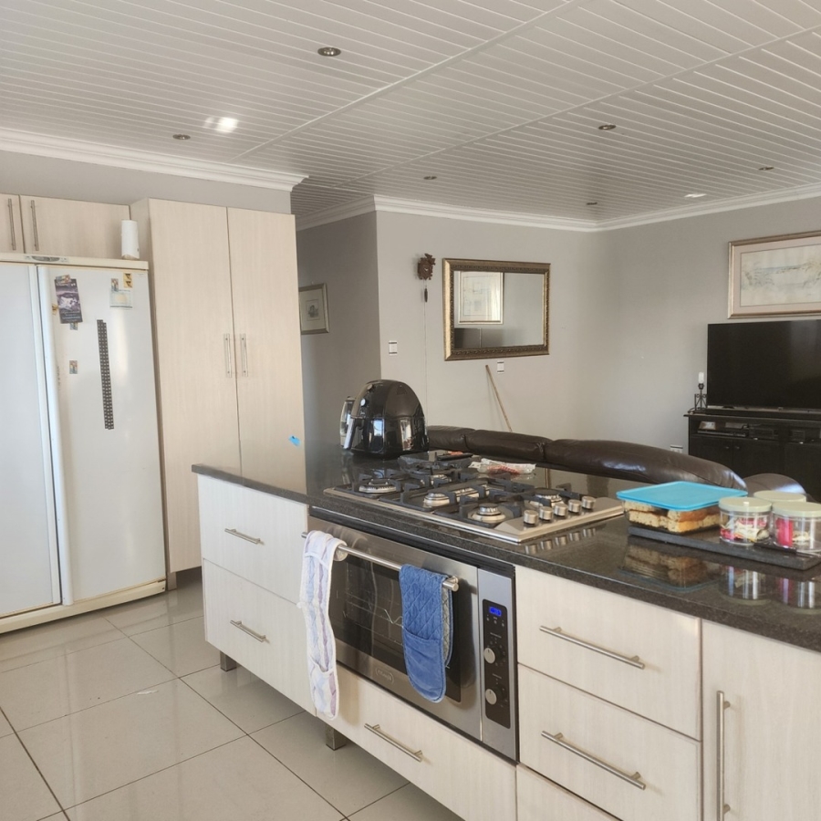 3 Bedroom Property for Sale in Clarendon Marine Eastern Cape